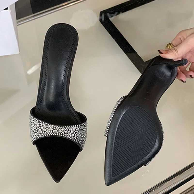 Sexy Leopard Print Pointed Toe High Heels Slippers Women Crystal Rhinestone Design Summer Sandals Dress Party Shoe Mules Slides Z251015