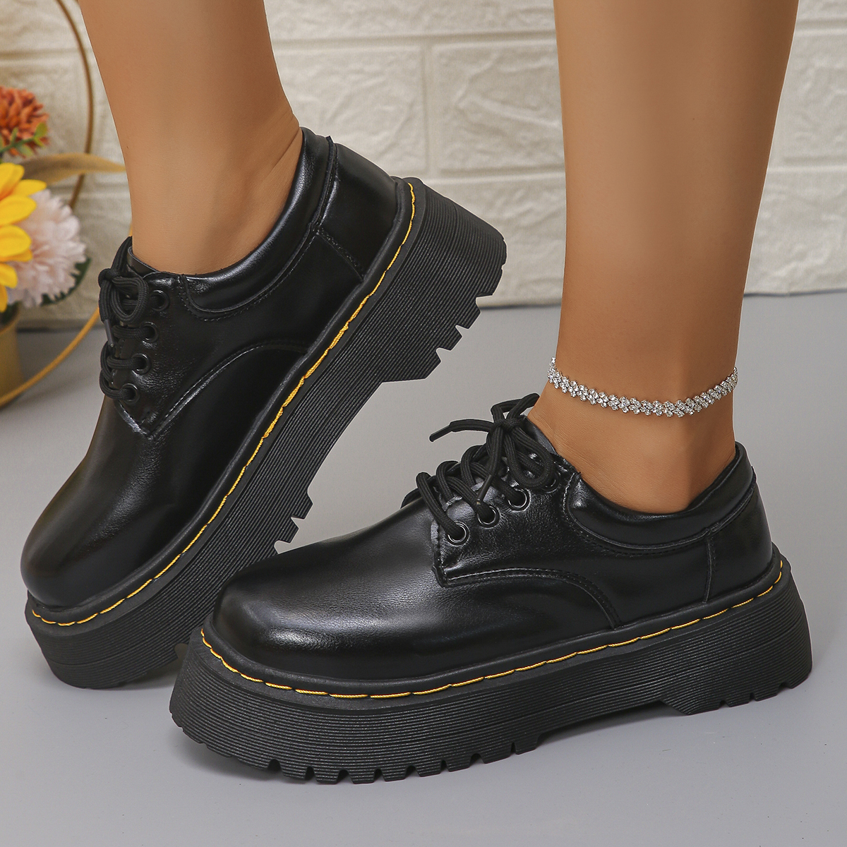 Women's Leather Round-Toe Low-Top Ankle Boots with Platform Soles for Students