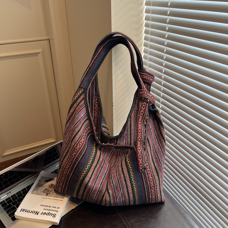 2025 Autumn New Fashionable Student Phone Bag Autumn Large Capacity High end Versatile Leisure Minimally Popular Women's Shopping Commuting Shoul