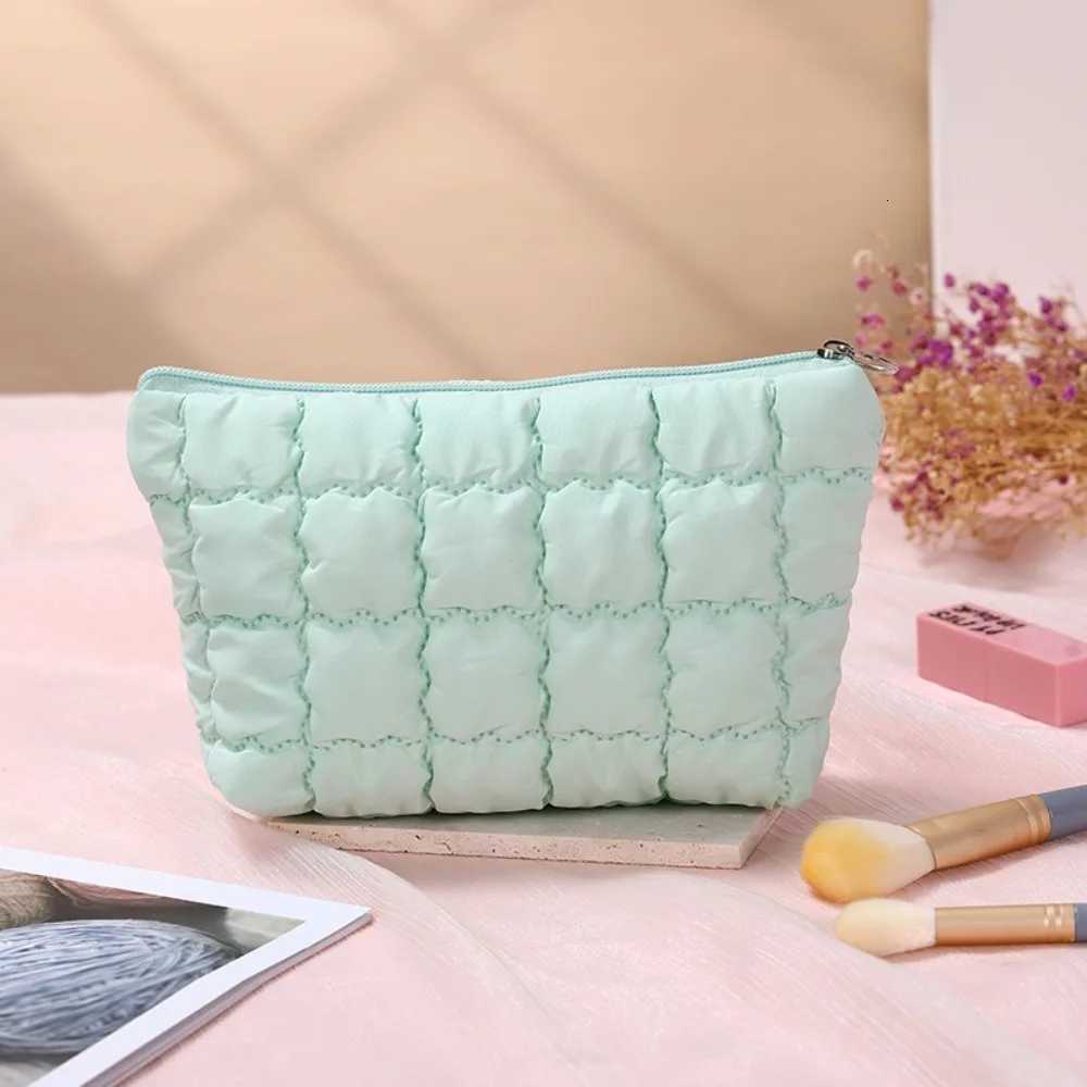 Fashion Women Bubble Cosmetic Handbag Travel Organizer Cloud Makeup Lipsticks Cotton Pouch Fashion Large Capacity Zipper Bag W251017