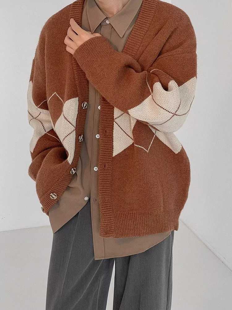 Stylish Pattern Crochet Knit Cardigan Tops Men Fall Vintage Buttonup V Neck Sweatercoats Winter Mens New Casual Knitted Jacket J251017