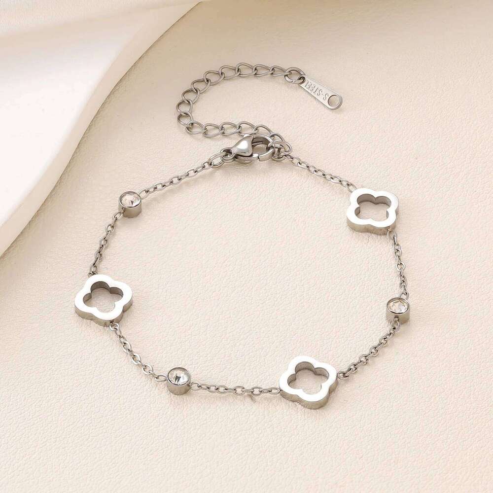 Elegant Four Leaf Clover Bracelet For Women Girls Daily Wear Stainless Steel Jewelry Friend Gift