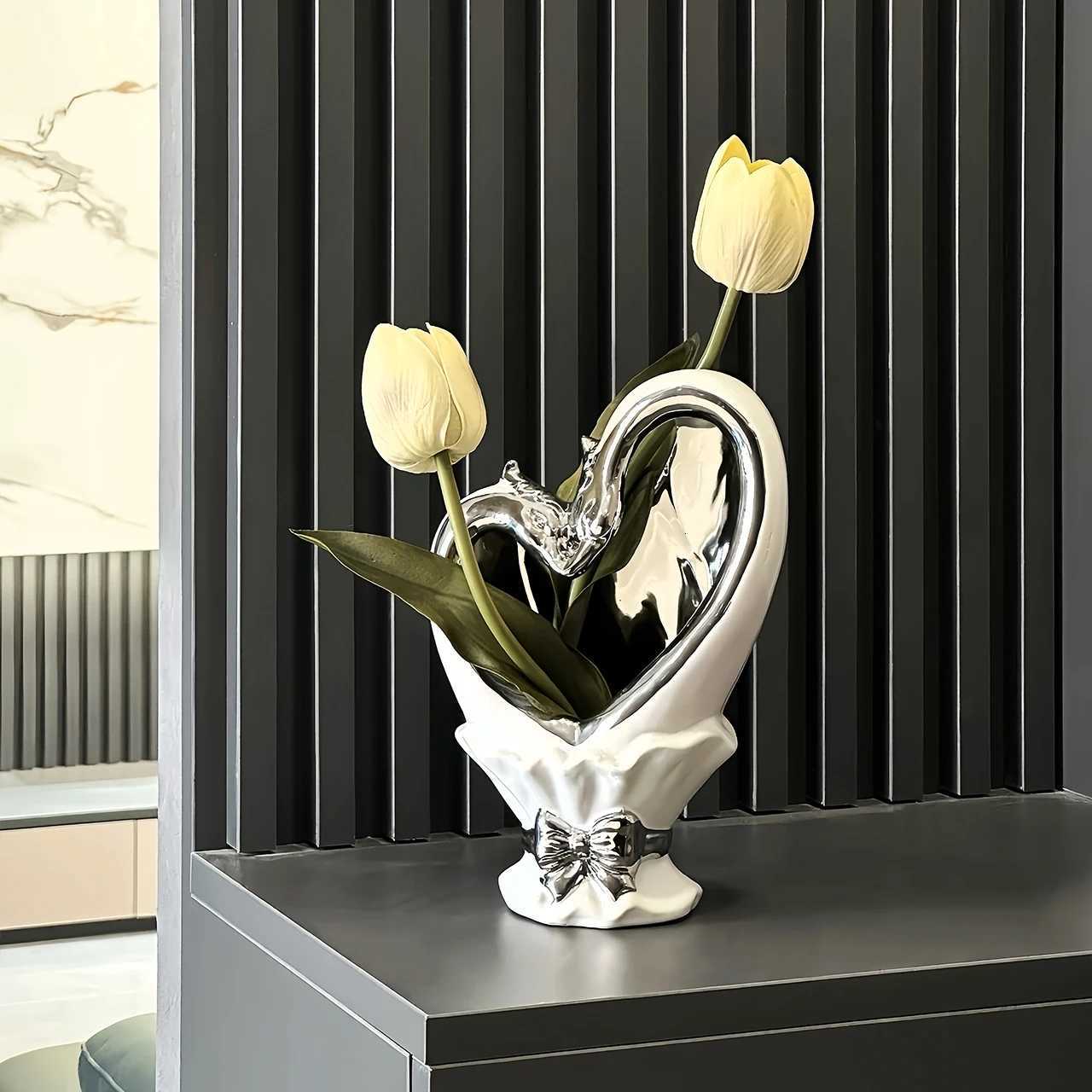 Modern Ceramic Bouquet Vase Creative Living Room Home Flower Arrangement Luxury Highend Ornaments Decorative Flower Device C251017