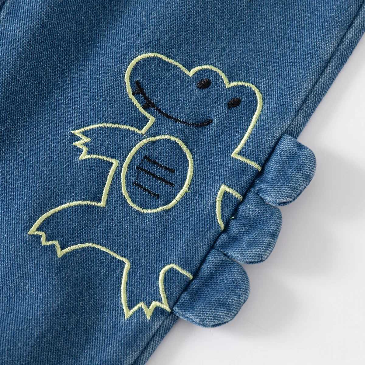 New 2025 Spring Autumn Boys Fashion Cartoon Dinosaur Jeans Long Trousers Kids Classic Denim Pants Casual Clothing for 26 YearsT251017