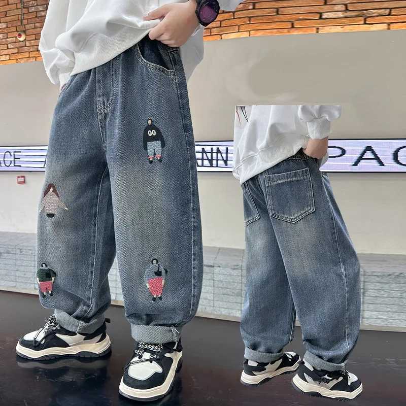 Vintage Blue Boys Jeans with Cartoon Embroidery New Autumn Kids Handsome Denim Pants Korean Child Fashion High Street TrousersT251017