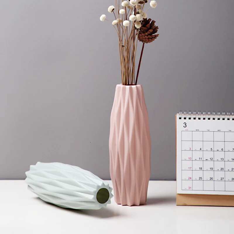 NEW 21cm Modern Flower Vase White Pink Green Plastic Vase Nordic Home Living Room Decoration Ornament Flower Arrangement Decor C251017