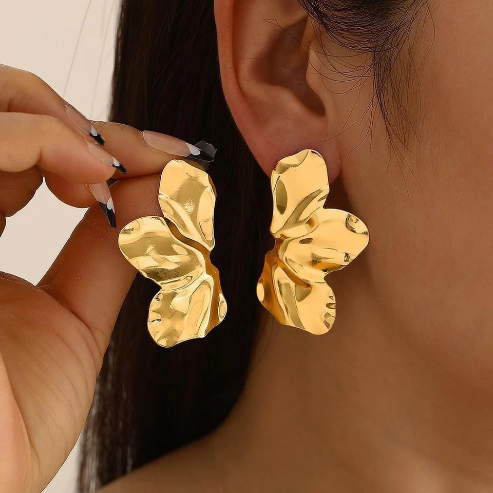 1 Pair Geometric Chic Iron Stud Earrings For Women Fashion Elegant Gold Color Floral Retro Earring Daily Wear Jewelry 251016