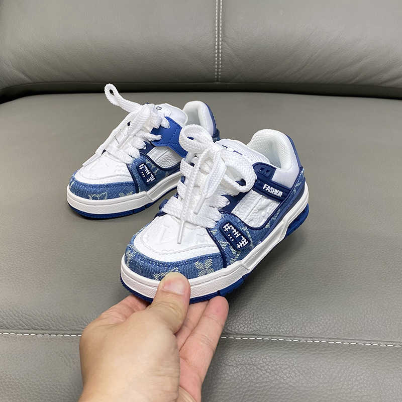 Childrens shoes versatile and comfortable casual shoes for parentchild boys 2025 Spring and Autumn lightweight sports shoes for girls a W251017