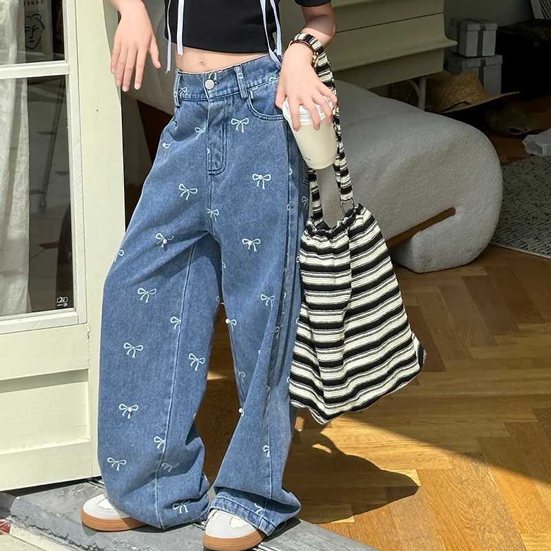 Girls medium and large kidsrens butterfly loose jeans floorlength jeansT251017