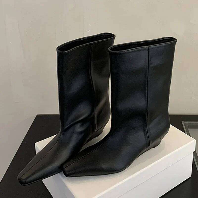 2026 Fashion Soft Leather Pointed Toe Women Ankle Boots Designer Vintage Wedges Heel Concise Shoes Modern Ladies Botas