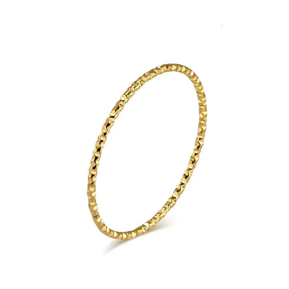 New Classic 1mm Stainless Steel Rings for Women SilverGold Color Thin Ring Waterproof JewelryW251017