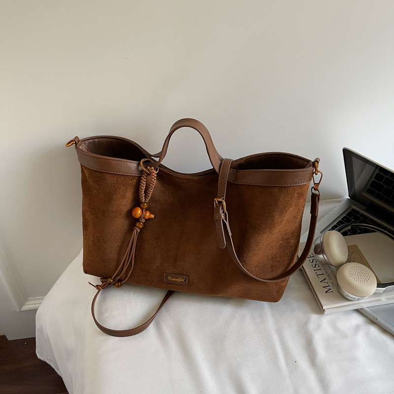 Autumn new fashionable student phone bag, large capacity, high-end, versatile, casual, simple, niche, shopping, commuting, women's shoulder backp