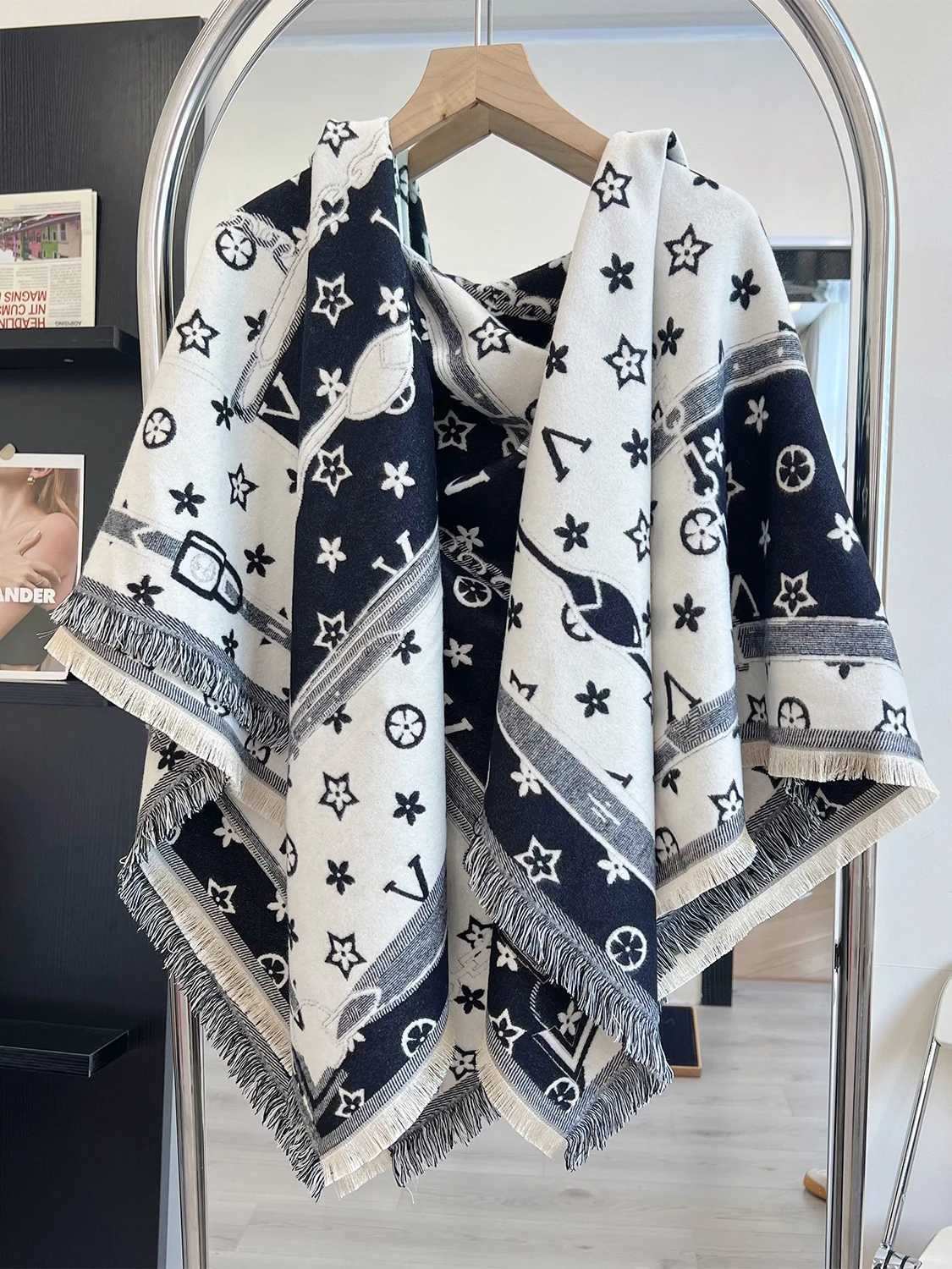 2025 Thick Shawl Wrap Head Scarf for Women Luxury Winter Warm Cashmere Neckerchief Bandana Fashion Print Poncho Bufanda C251017