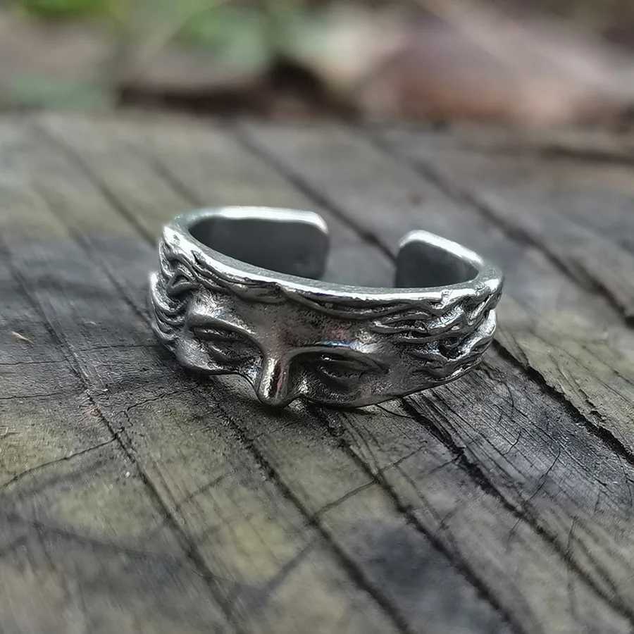 Creative Venus Half Mask Ring For Men Vintage Carving Opening Adjustable Ring Fashion Jewelry Gifts Z251017