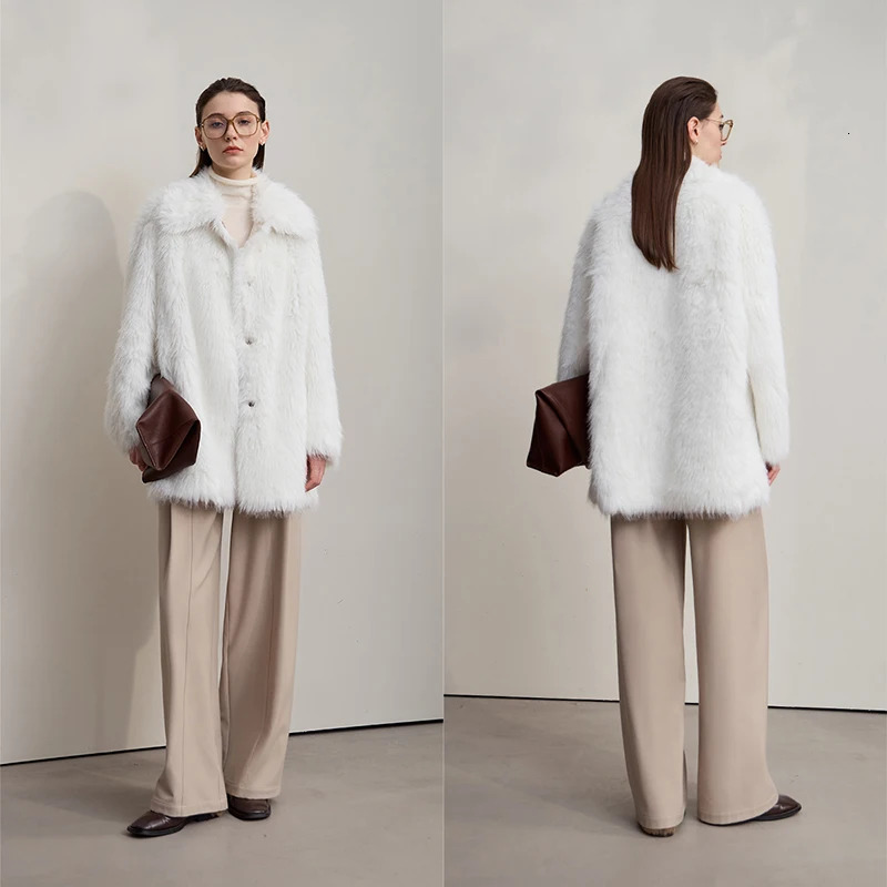 AMII Winter Fur Coat 2025 Autumn TurnDown Collar Versatile Coat Woman Long Sleeves Loose Casual Womens Outerwear 12554008 251013