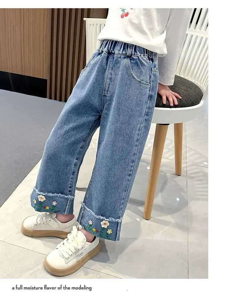 2025 Baby Girls Flowers Embroidery Jeans Denim Pants Spring Autumn Kids Long Pant Trousers Children Birthday Princess ClothesT251017