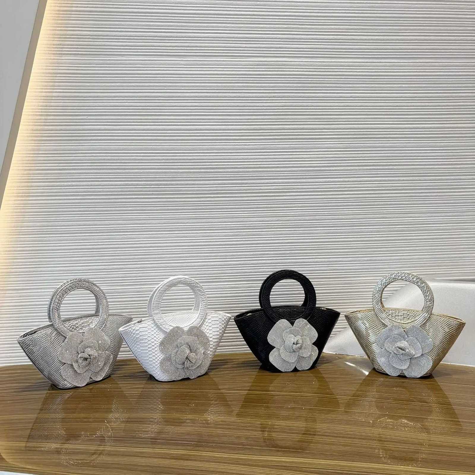 2025 New Designer Luxury Diamond Inlay Crocodile Bags Womens Handbags Fashion 3D Decal Versatile PU Leather Chain Shoulder Bags Z251017