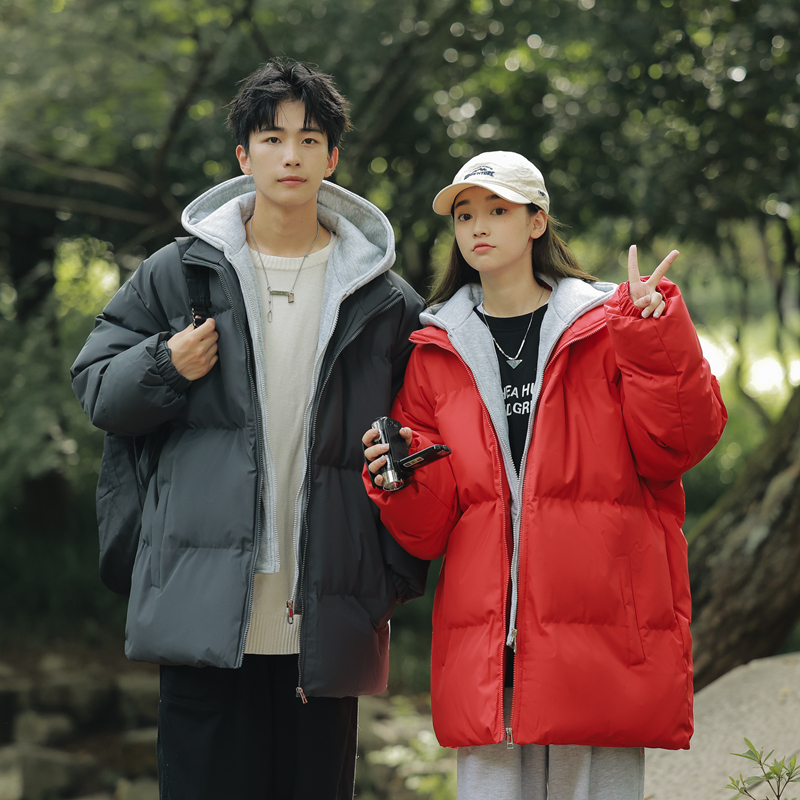 Lightweight and Stylish Couple's Puffer Jacket: Stay Warm in Style