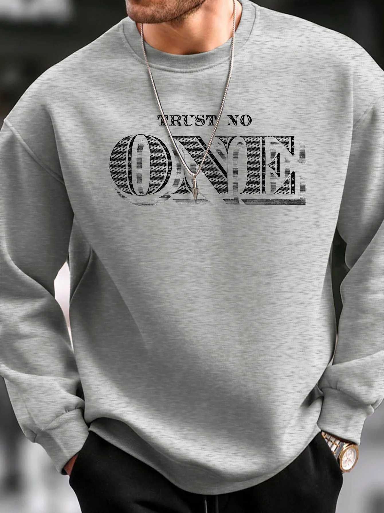 Mens autumn and winter fashionable casual loose fashion TRUST NO ONE print pullover long sleeved warm round neck sweatshirt Z251017