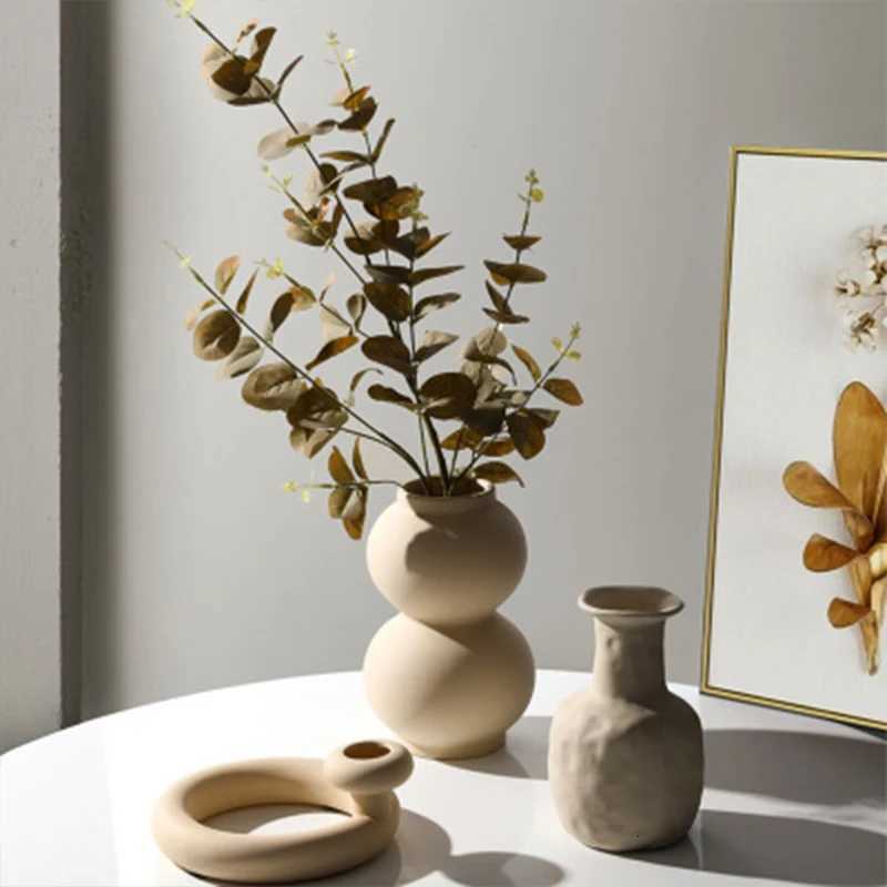 Nordic Minimst Ceramic Tabletop Vase Ornaments Dried Flower Arrangement Creative Irregular Art Living Room Vases Decoration C251017