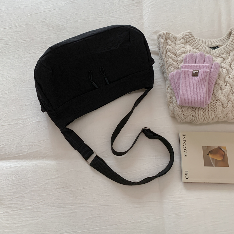 Autumn women's fashionable mobile phone bag with large capacity function, new high-end versatile casual small and simple shopping commuting shoul