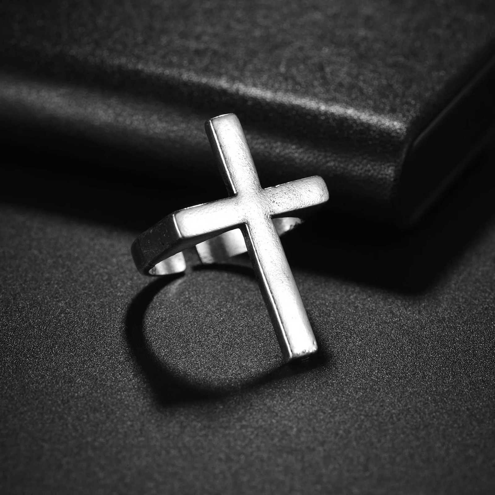 1PC Punk Vintage Black Big Cross Open Ring For Women Party Jewelry Men Trendy Gothic Gold Silver Color Finger Rings Anillo Z251017