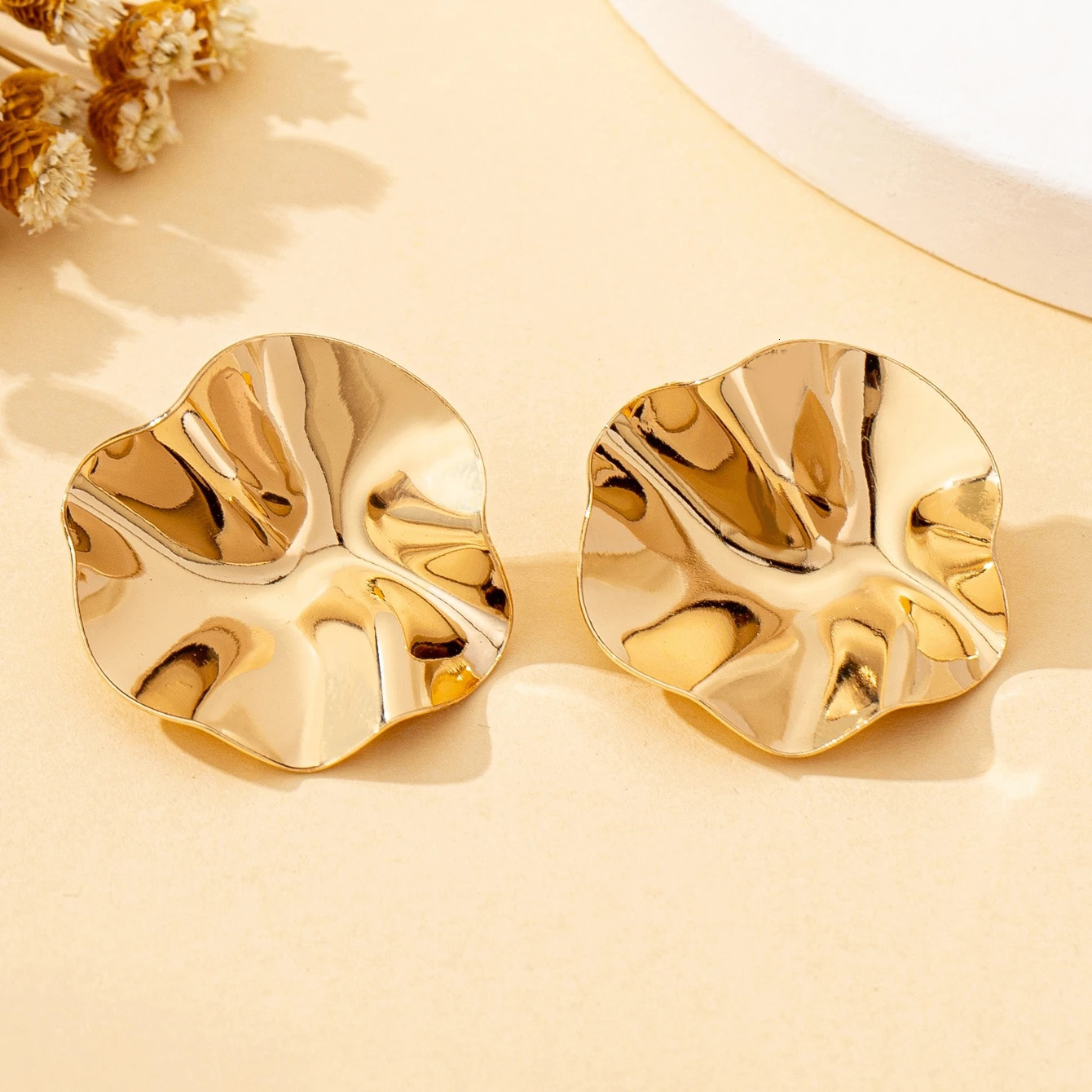 A Pair of Irregular Round Metal Stud Earrings and Jewelry 251016