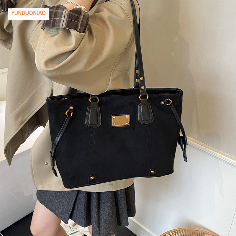 New autumn and winter designer bag new luxury handbag large capacity versatile commuting bag simple style women's shoulder bag