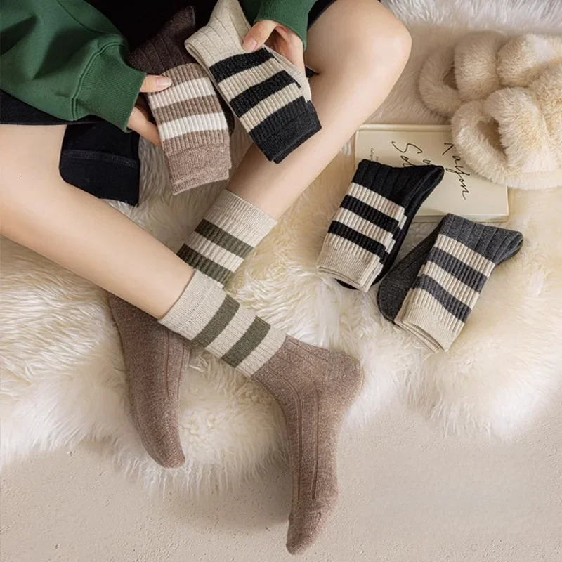 1 3 5 Pairs Women Striped Midcalf Socks Autumn Winter Thermal Knitted Socks Brown Retro Slouch Boot Socks Casual Daily EU 3542 251017