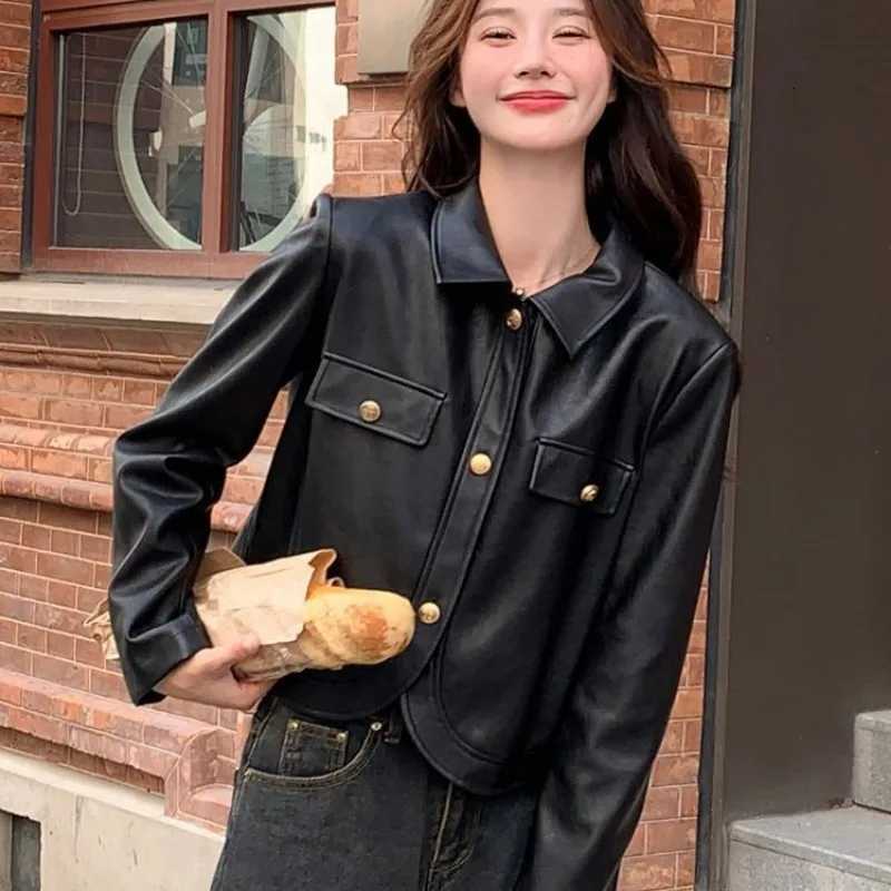 Luxury Black Leather Jacket Womens Metal Buttons Short PU Leather Jacket Long Sleeves Coat Soft Vintage Spring Autumn Top TrendT251017