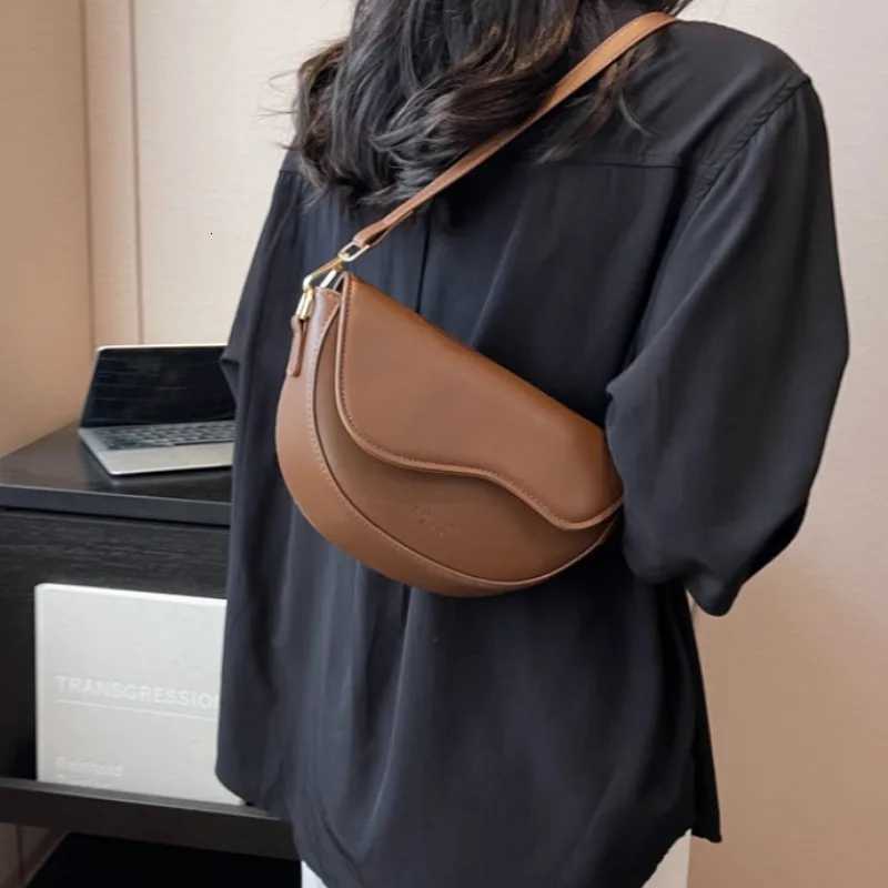 Fiable Square Bags Wens Shoder Bags Wide Shoder Strap Bags Wens Handbags Solid Color PU Leather Crossbody Bag1 D251017