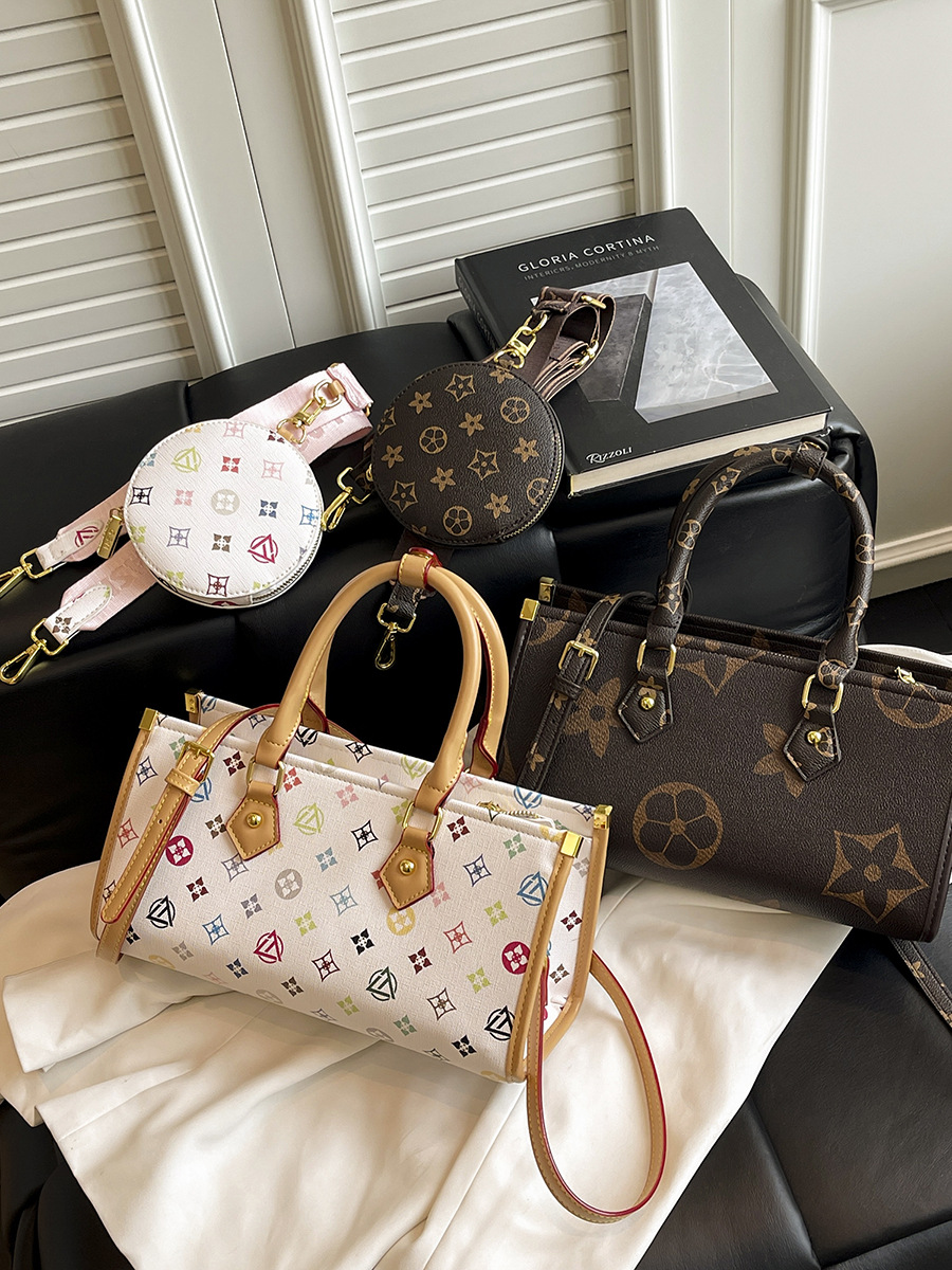 2025 free shipping designer bags New Classic Printed Boston Bag Simple Commuter Shoulder Bag for woman coffee white