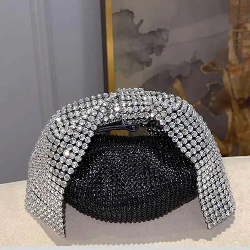 Light Luxury Fashion New Sparkling Diamond Bow Handbag For Women Evening Dress Banquet Temperament Cosmetic Storage Bag Trend Z251017