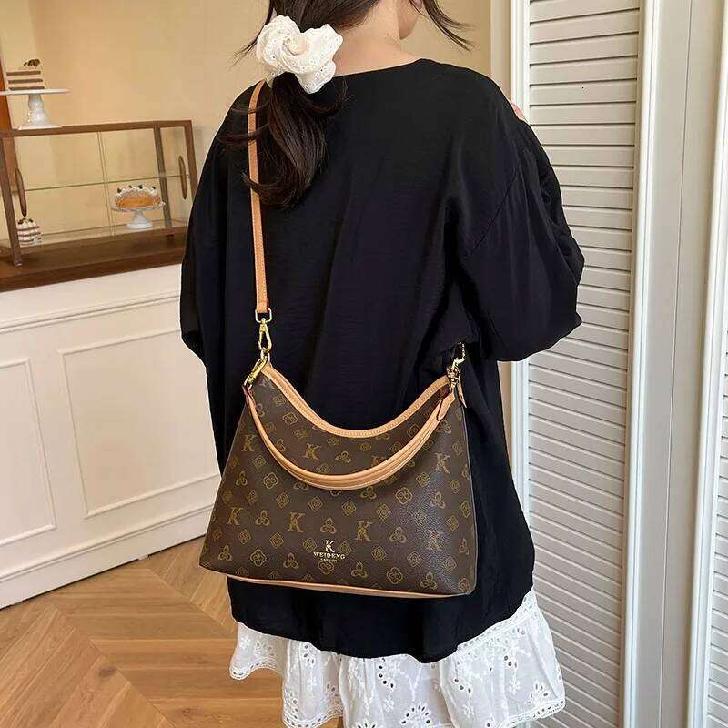Women's 2025 New Foreign-style Shoulder Messenger Trendy Going Out To Work Large-capacity Bag