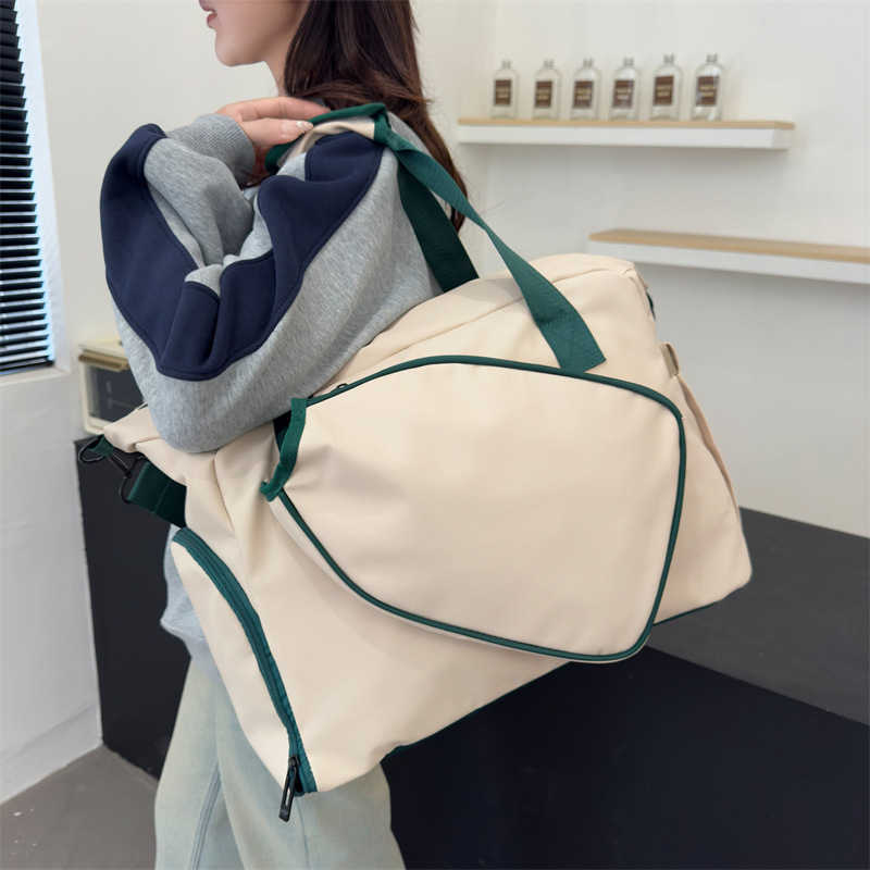 Tennis Bag with Independent Shoe Compartment, Sports Bag with Dry and Wet Separation, Handbag for Training, Crossbody Bag for Short Trips 250415