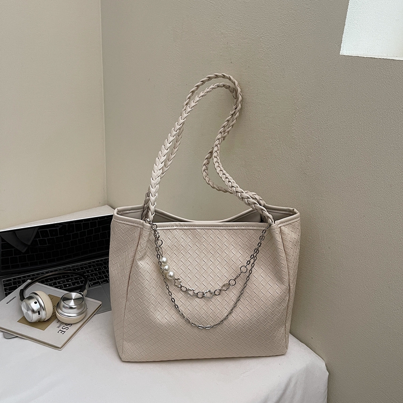 Ladies' fashionable mobile phone bag with large capacity function, new high-end versatile casual compact and simple shopping commuting shoulder b