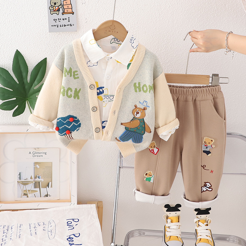 2025 new children's clothing for boys and babies, autumn outfit set, teddy bear cardigan three piece set, one and a half year old baby