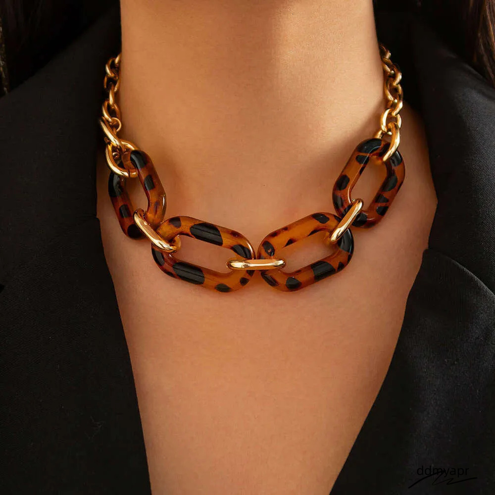Fashion Leopard Print ddmyApr Necklace Set: Irregular Geometric Acrylic Collarbone Chain Accessories