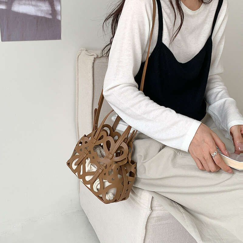 Korean Style New Women's Spring Summer Hollow Out Handbag Large Capacity Drawstring Canvas Crossbody Shoulder Bucket Bag B5