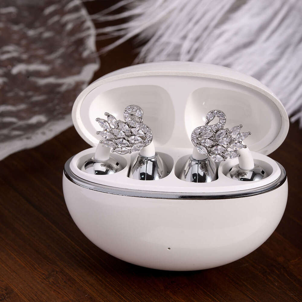 Full White Swan Earphone Dia Suitable Freeclip Ear Clip Buckle Niche Sweet High-end Decorative Accessories for Women