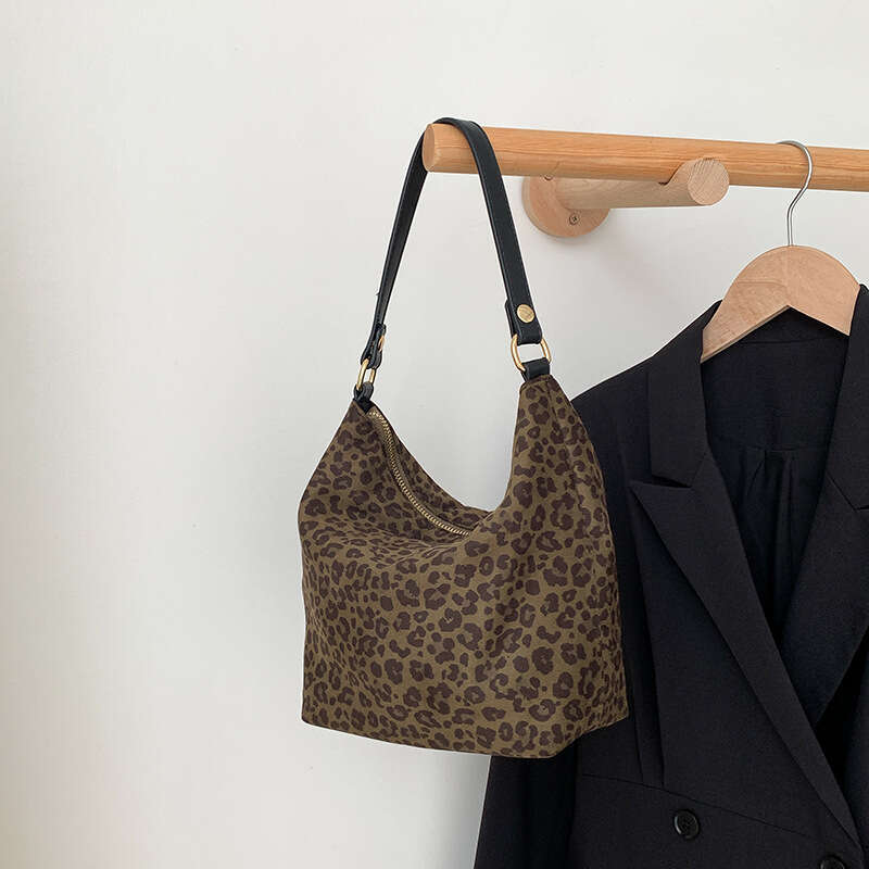 Autumn Winter New Fashion Large Capacity Crossbody For Women, Niche High-End Trendy Suede Leopard Print Shoulder Bag B5