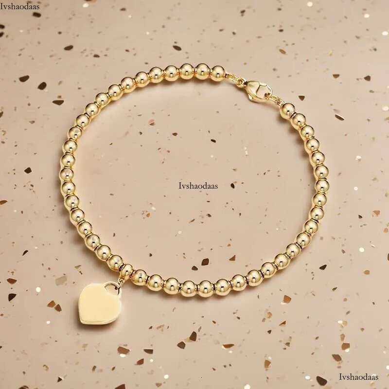 Top Love Heart Sier Bracelet Bottom Plated Girlfriend Souvenir Gift Fashion Charm Designer Jewelry