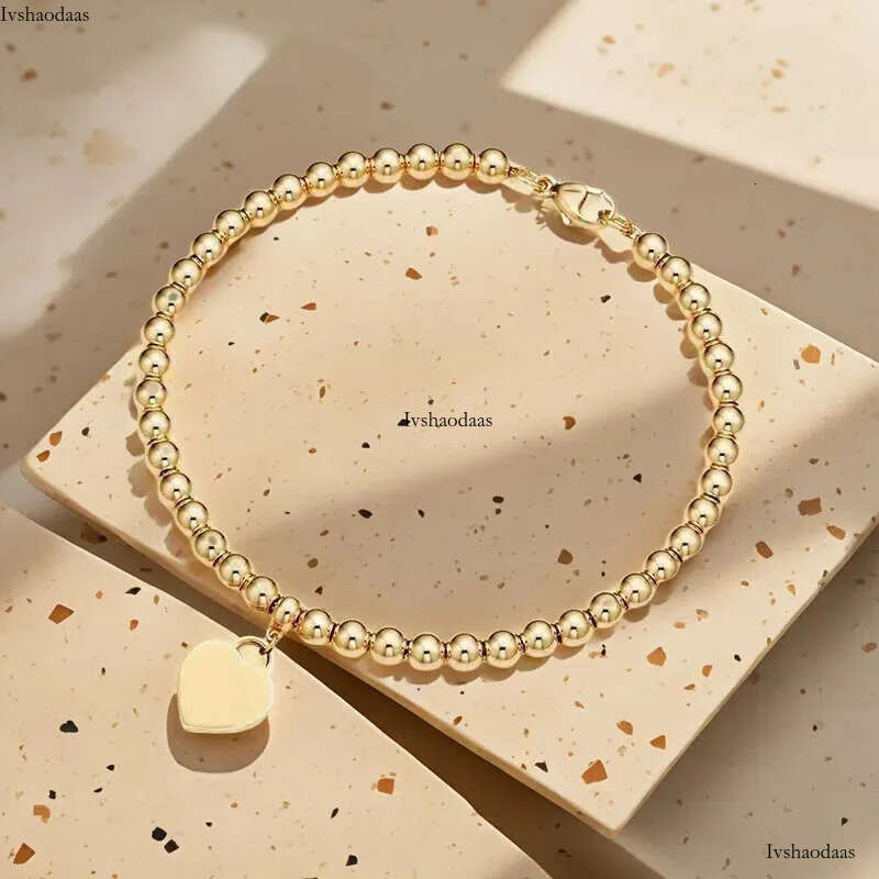 Top Love Heart Sier Bracelet Bottom Plated Girlfriend Souvenir Gift Fashion Charm Designer Jewelry