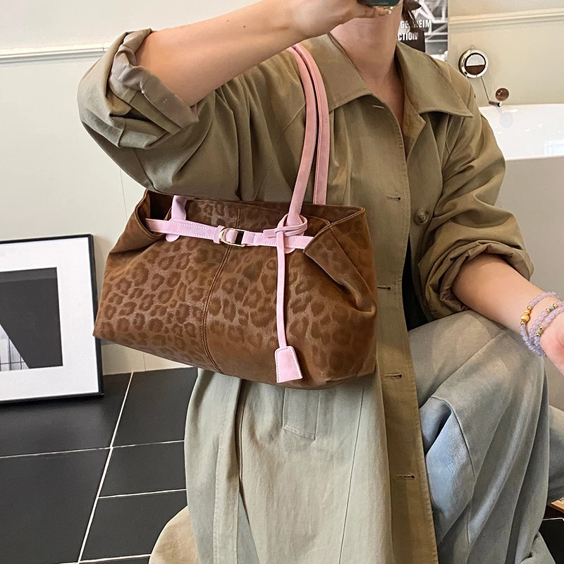 Fashionable Leopard PU Leather Shoulder Bags for Women 2025 Designer Trend Tote Bag Females Short Handle Handbags R251018