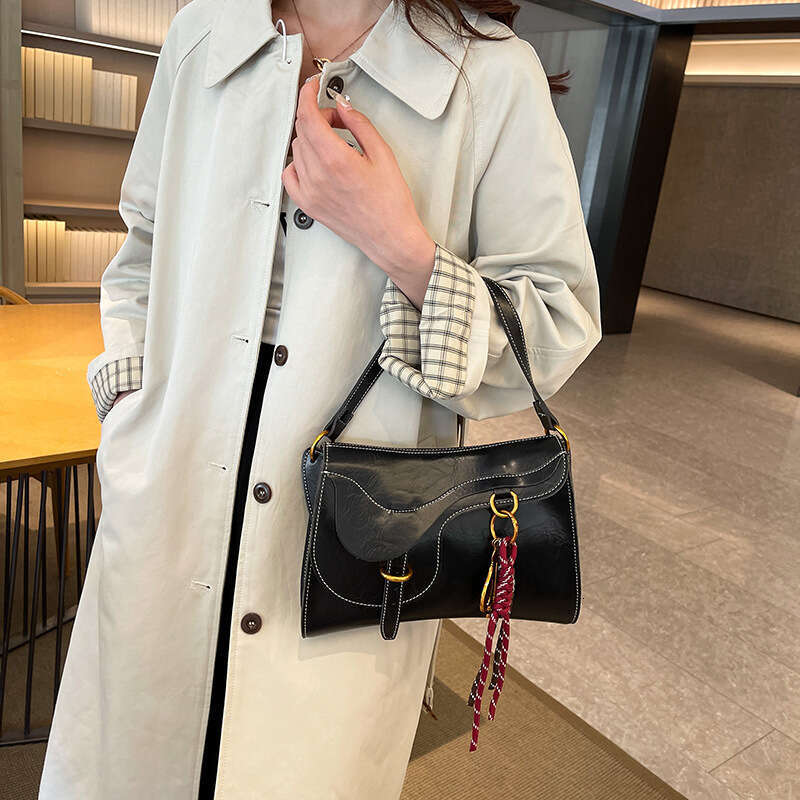 HighQuality Unique Niche Womens 2025 New Fashion Versatile Shoulder Crossbody Bag L251029