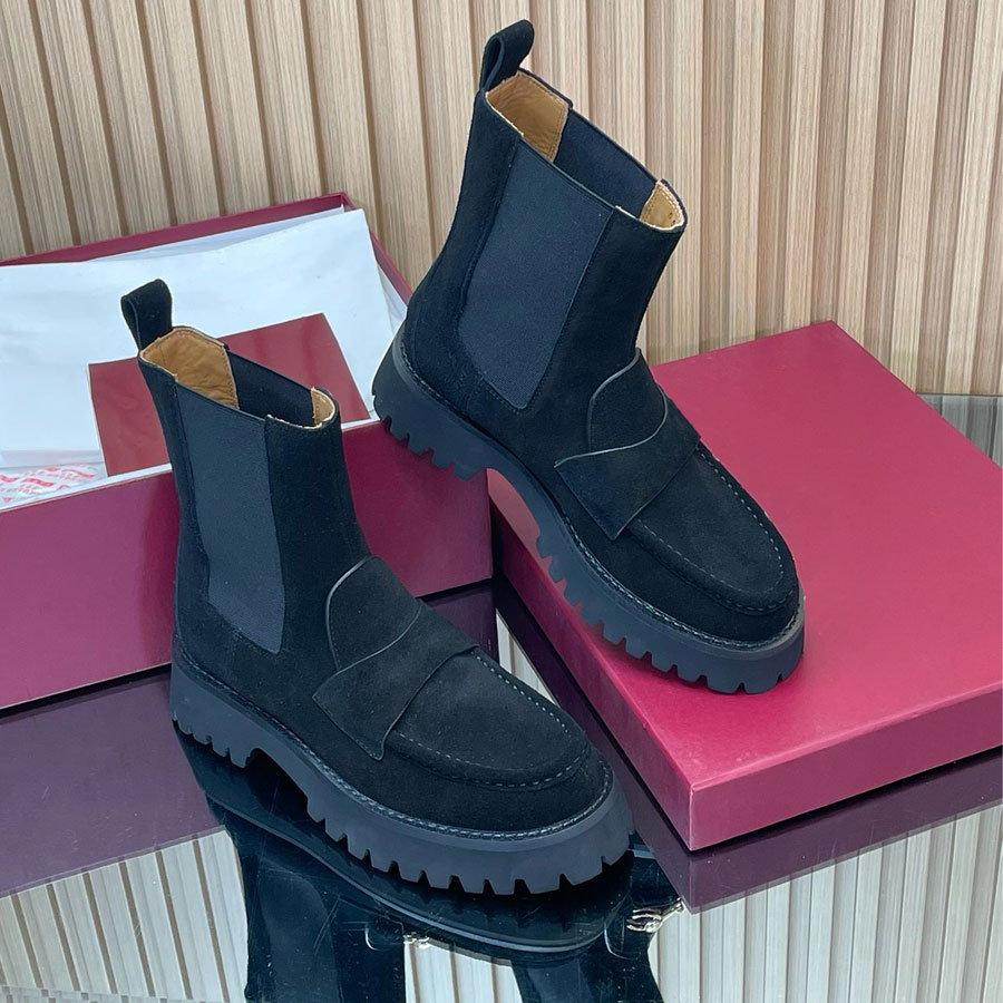 Luxury designer boot Holiday shoes Top quality Metal button Fashion Suede Round toe Chunky-heels Casual Platform Ankle Boots Combat Knight Motorcycle Martin boots