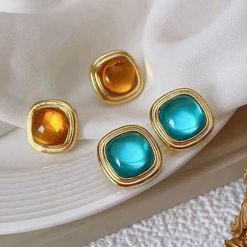 Amber Coffee Autumn Winter Earrings for Women 2024 New Retro stud Earrings jewelry and accessories Y251018