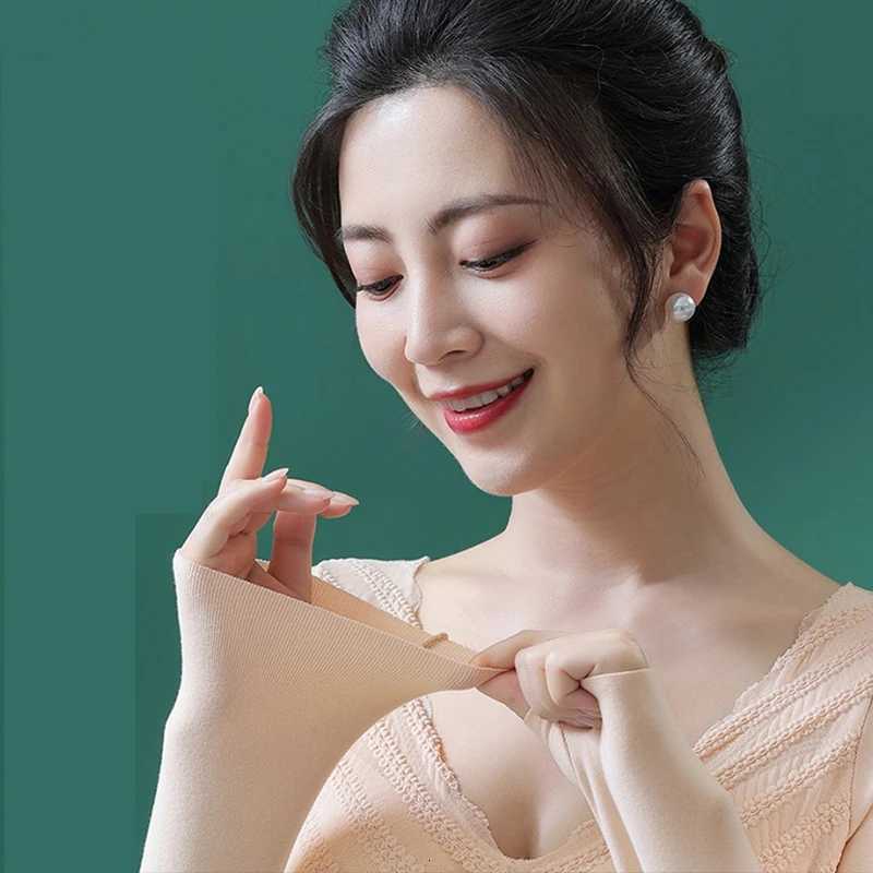 Autumn and Winter German Velvet Lace VNeck Warm and Heat Free Long Sleeve Underwear with Chest Cushion Underlay T251018