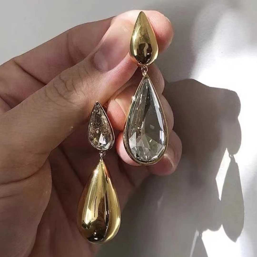 Water Drop Earrings Heavy Metal Water Drop Pendant Asymmetric Earrings Shiny Zircon Sexy Womens Golden Jewelry Christmas Gift Y251018