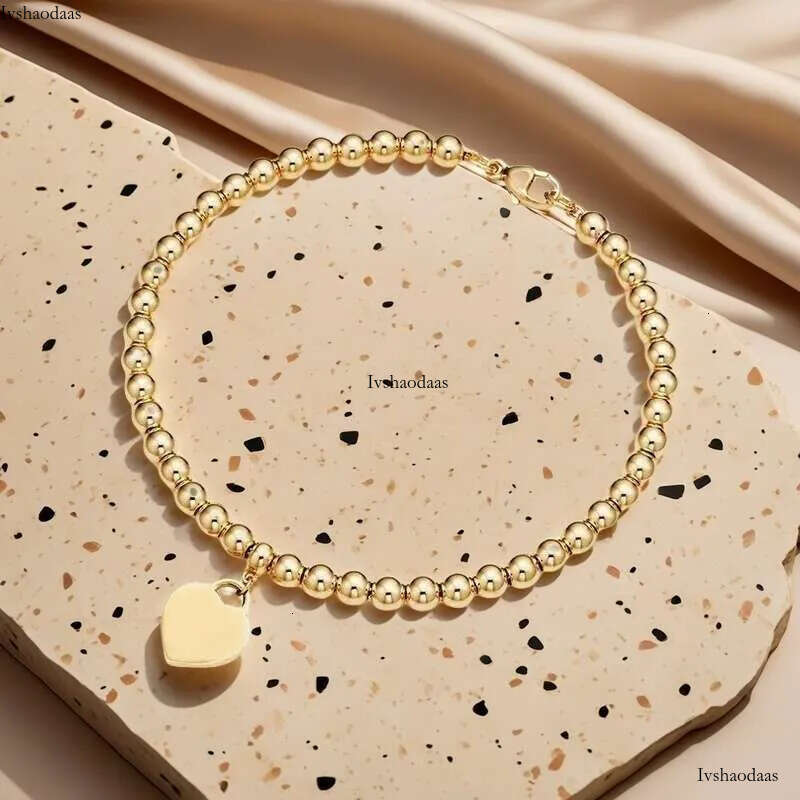 Top Love Heart Sier Bracelet Bottom Plated Girlfriend Souvenir Gift Fashion Charm Designer Jewelry